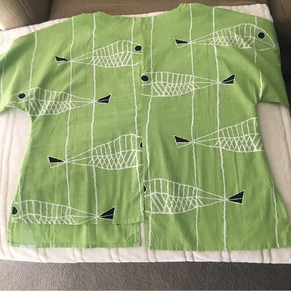Green Size M Cotton Fish Blouse - Picture 4 of 10